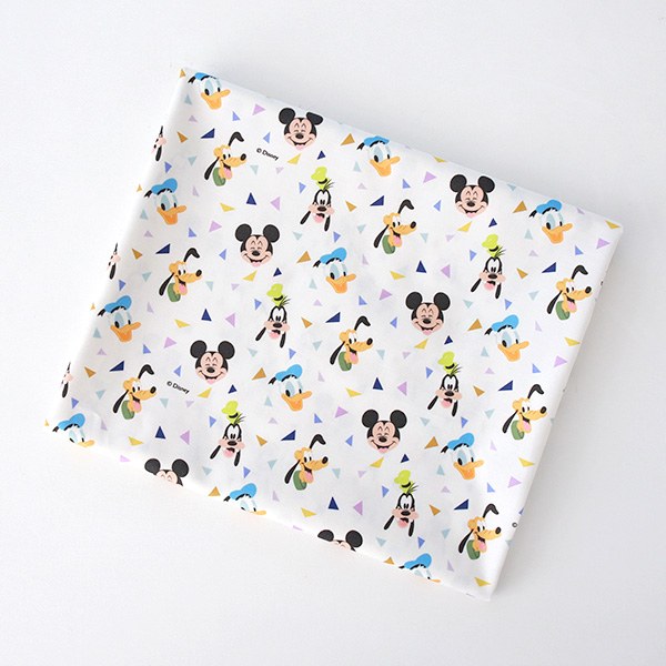 Cotton sheeting-Disney-Mickey Friends-Mickey Twinkle(44")