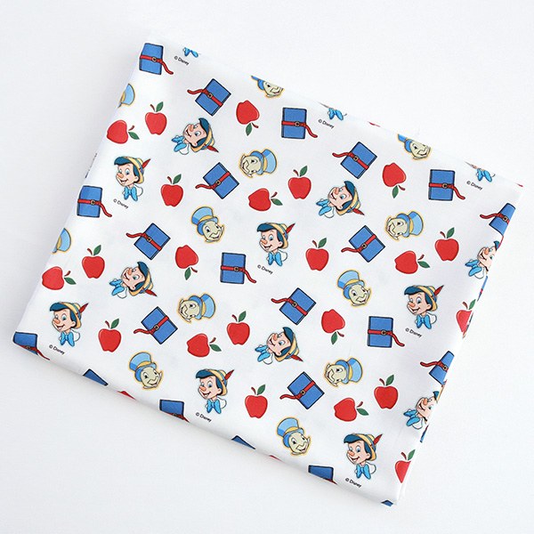 Cotton sheeting-Disney-Pinocchio-Jiminy(44")