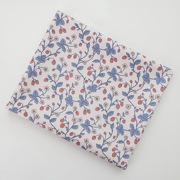 Cotton sheeting-Cutie Berry(44")